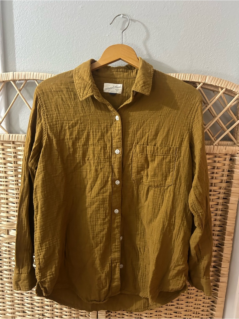Universal Thread ladies 100 % Cotton  Long sleeve shirt size Small